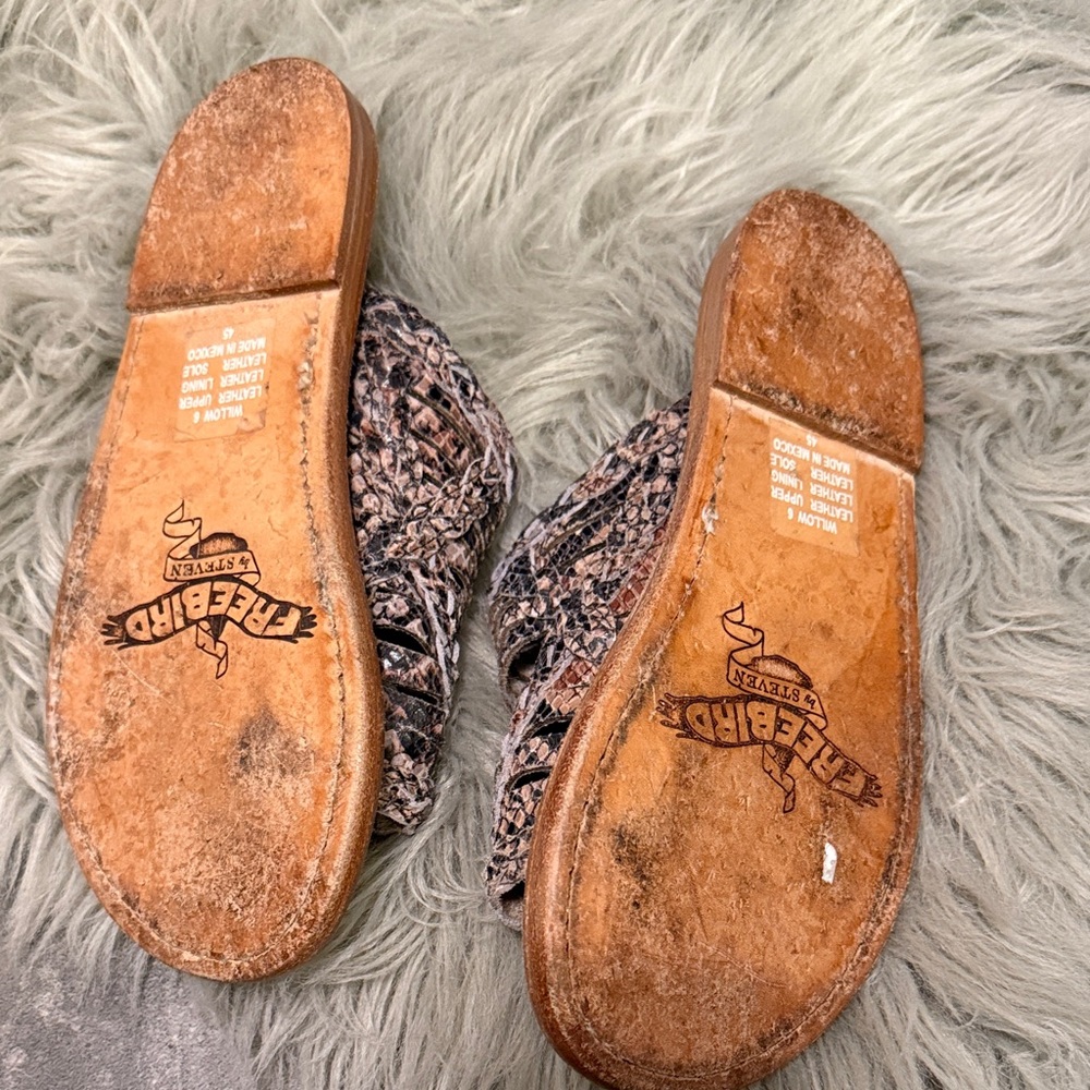 Freebird Snakeskin Pattern Sandals - Brown and Black - Picture 5 of 5